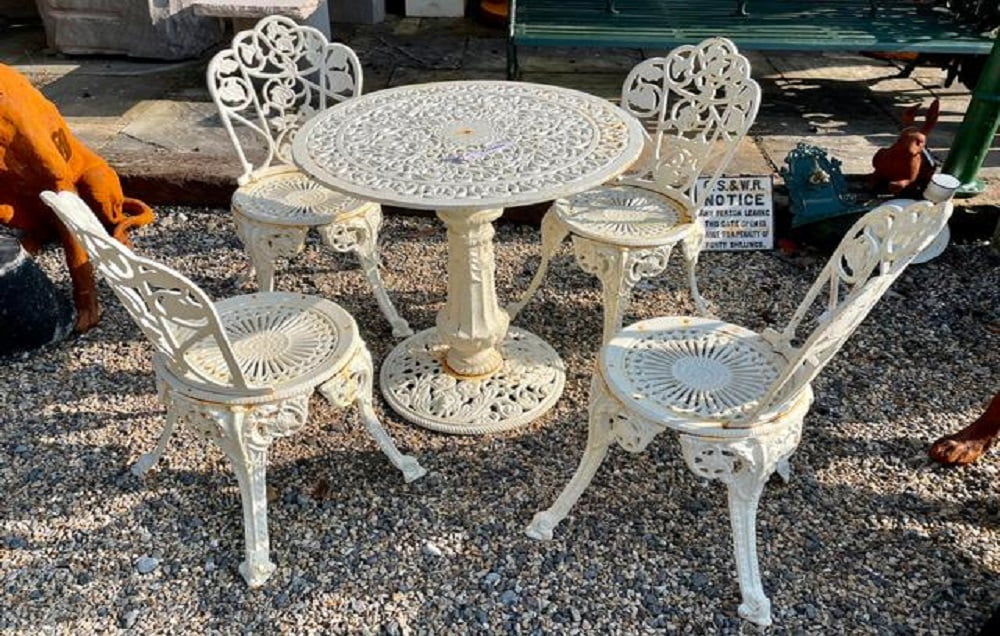Antika Bahçe Mobilyası